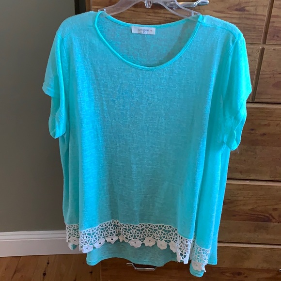 Women’s size L umgee seafoam green/turquoise shirt - Picture 1 of 5